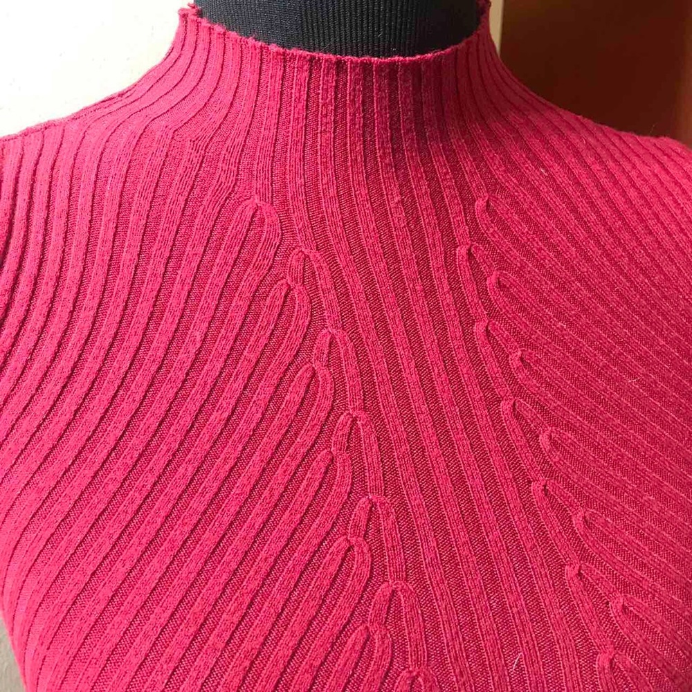 Red sweater - Picture 2 of 2